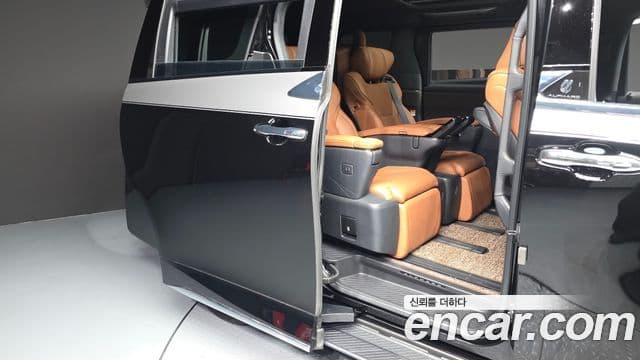 Toyota Alphard 2025 — Şəkil 12/20