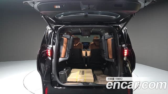 Toyota Alphard 2025 — Şəkil 20/20