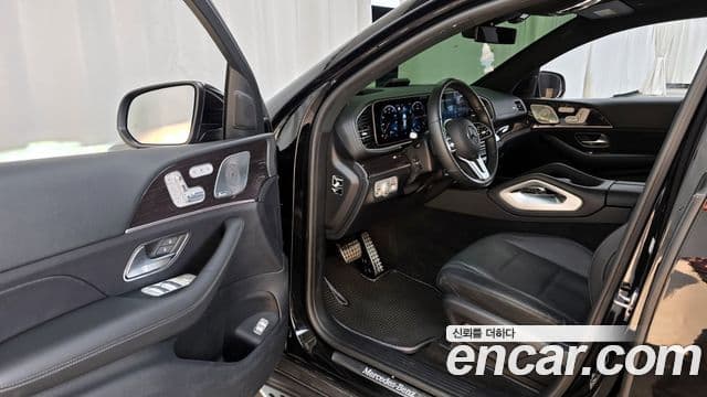 Mercedes-Benz GLE-Class 2020 — Фото 10/20