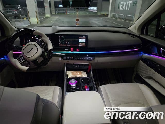 Kia Carnival 2023 — Şəkil 14/16