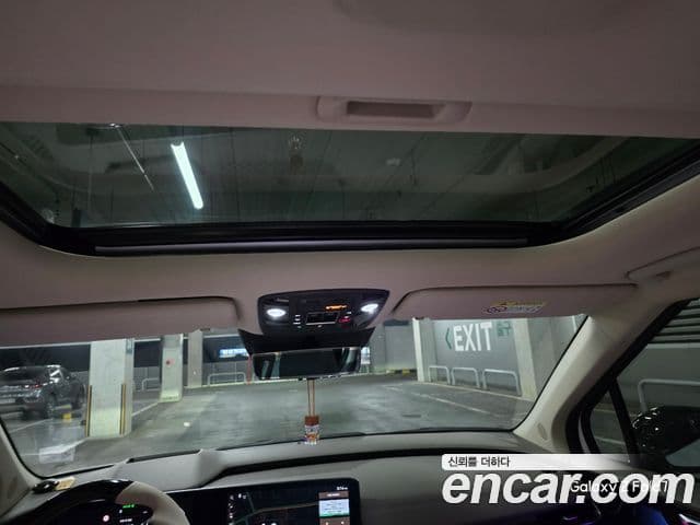 Kia Carnival 2023 — Şəkil 7/16