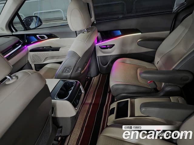 Kia Carnival 2023 — Şəkil 16/16
