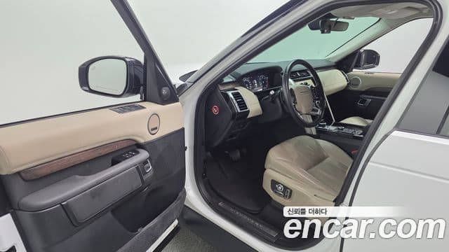 Land Rover Discovery 5 2019 — Şəkil 10/20