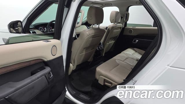 Land Rover Discovery 5 2019 — Şəkil 12/20