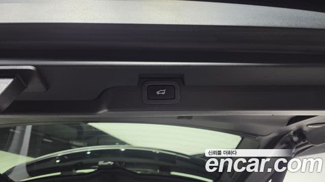 Land Rover Discovery 5 2019 — Şəkil 17/20