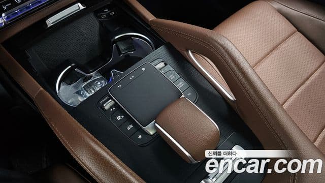 Mercedes-Benz GLE-Class 2024 — Фото 16/20