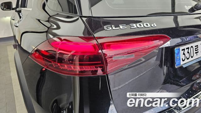 Mercedes-Benz GLE-Class 2024 — Şəkil 5/34