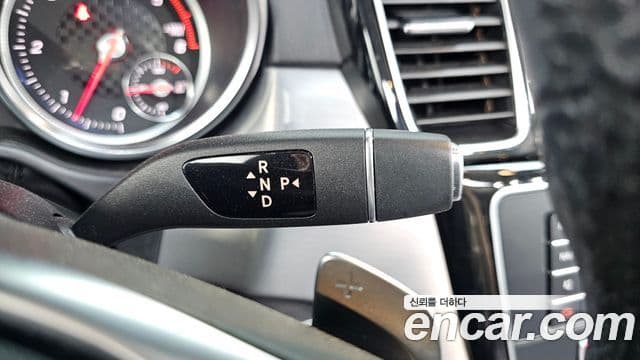 Mercedes-Benz GLE-Class 2018 — ფოტო 10/20