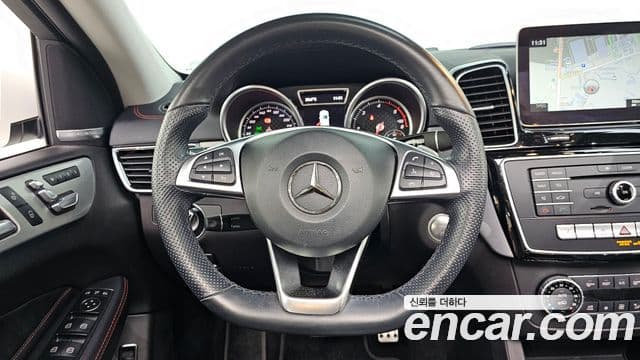 Mercedes-Benz GLE-Class 2018 — ფოტო 4/20