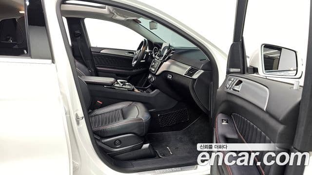 Mercedes-Benz GLE-Class 2018 — ფოტო 14/20