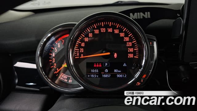 Mini Cooper 2022 — фото 6 из 20