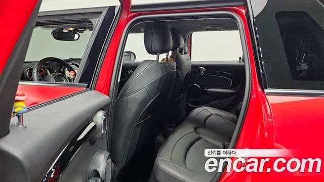 Mini Cooper 2022 — фото 11 из 20