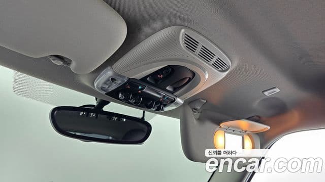 Mini Cooper 2022 — фото 16 из 20