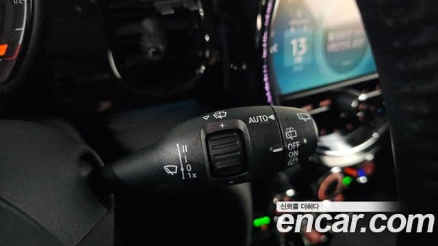 Mini Cooper 2022 — фото 18 из 20