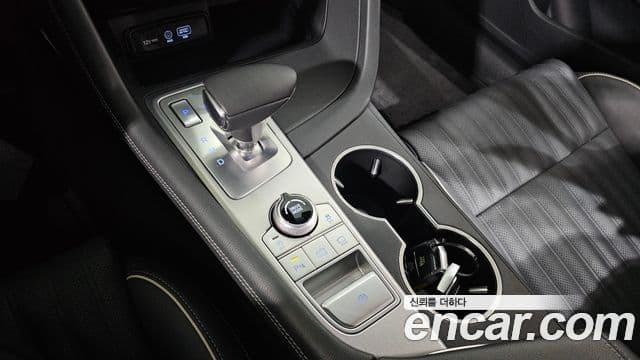 Genesis G70 2018 — ფოტო 9/20