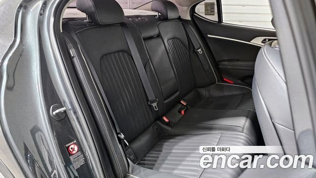 Genesis G70 2018 — ფოტო 12/20