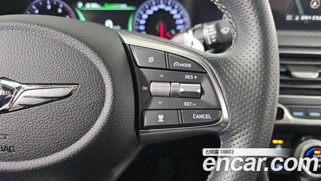Genesis G70 2018 — ფოტო 19/20