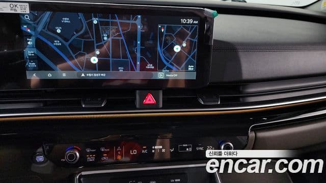 Kia Carnival 2025 — фото 12 из 20