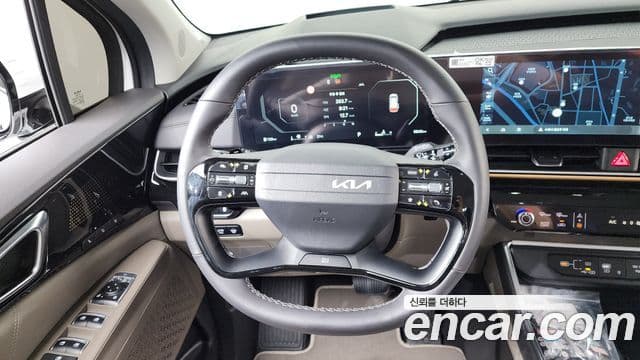 Kia Carnival 2025 — фото 13 из 20
