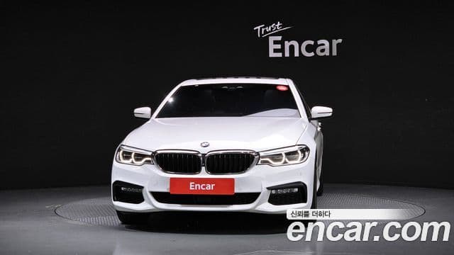 BMW 5 Series 2018 — ფოტო 3/20