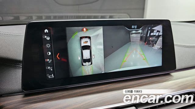 BMW 5 Series 2018 — ფოტო 14/20