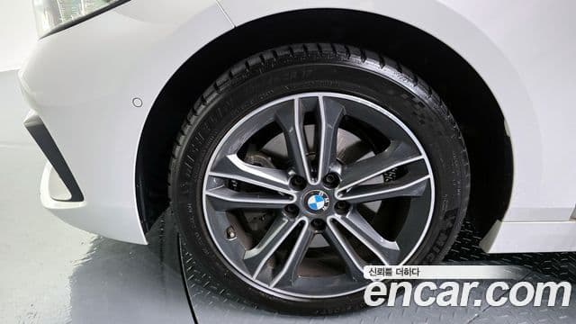 BMW 1 Series 2021 — Şəkil 5/20