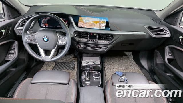 BMW 1 Series 2021 — Şəkil 7/20