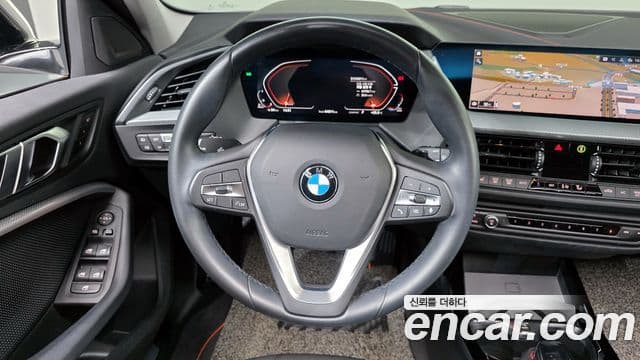 BMW 1 Series 2021 — Şəkil 13/20