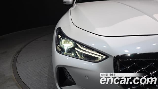 Genesis G70 2020 — Photo 18/30