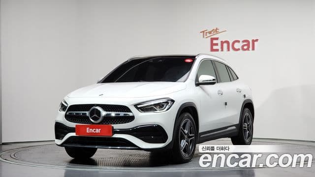 Mercedes-Benz GLA-Class 2022 — Şəkil 1/20