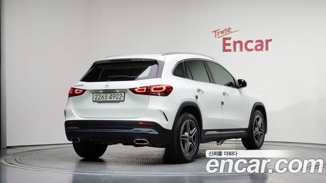 Mercedes-Benz GLA-Class 2022 — Şəkil 2/20