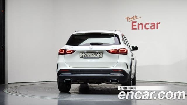 Mercedes-Benz GLA-Class 2022 — Şəkil 4/20