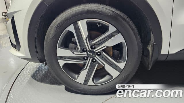 Kia Sorento 2022 — ფოტო 5/20