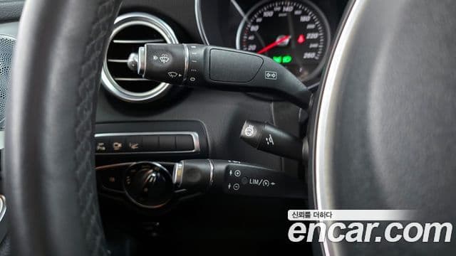 Mercedes-Benz GLC-Class 2019 — ფოტო 19/33