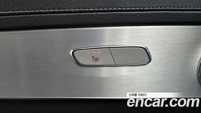 Mercedes-Benz GLC-Class 2019 — ფოტო 30/33