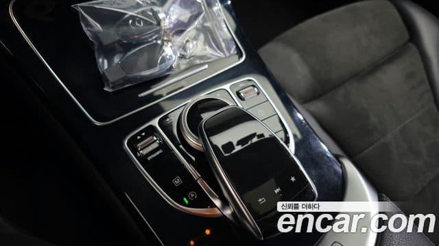 Mercedes-Benz GLC-Class 2019 — ფოტო 7/33