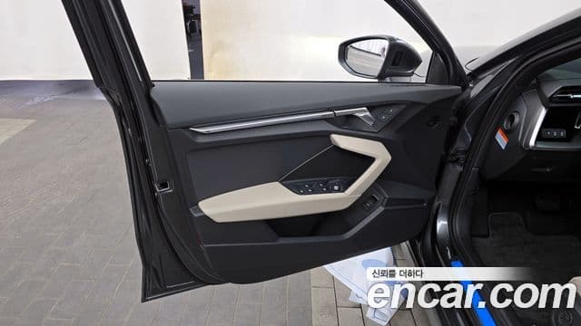 Audi A3 2023 — ფოტო 11/32