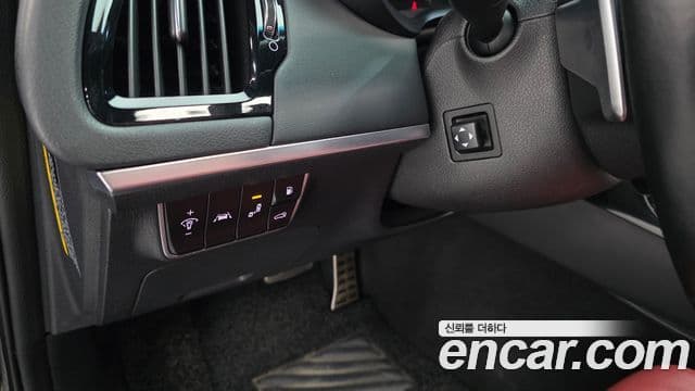 Kia Stinger 2019 — ფოტო 14/20