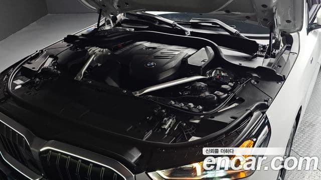 BMW 5 Series 2025 — Şəkil 6/20
