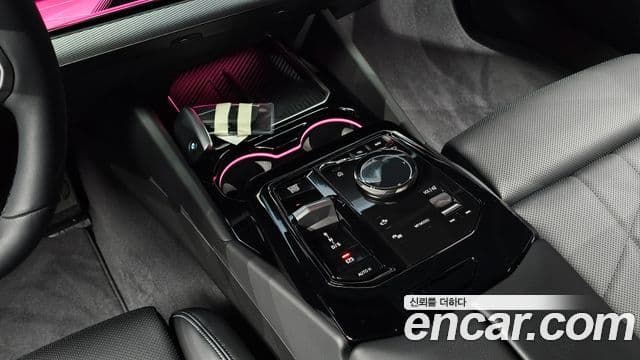 BMW 5 Series 2025 — фото 9 из 20
