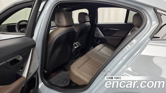 BMW 5 Series 2024 — Şəkil 7/36