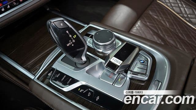 BMW 7 Series 2020 — Şəkil 8/20