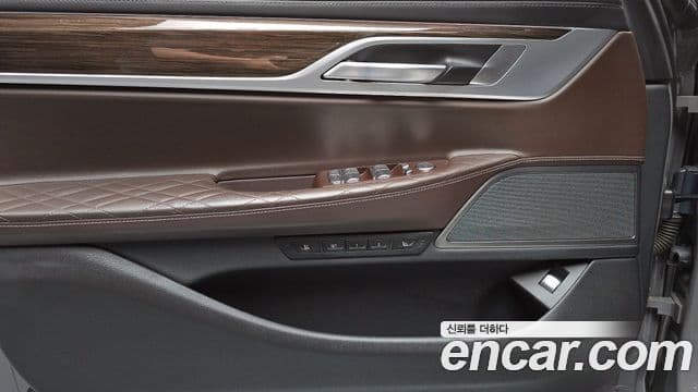 BMW 7 Series 2020 — Photo 21/35