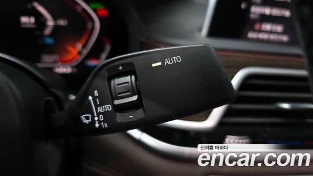 BMW 7 Series 2020 — Photo 12/35
