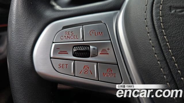 BMW 7 Series 2020 — Photo 16/35