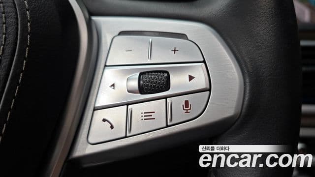 BMW 7 Series 2020 — Photo 2/35