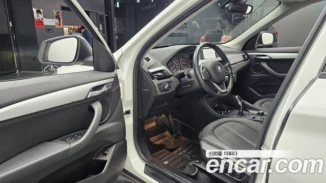 BMW X1 2018 — Şəkil 10/20