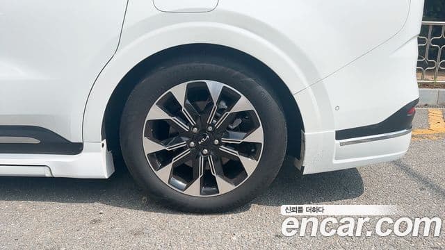 Kia Carnival 2023 — Фото 5/20