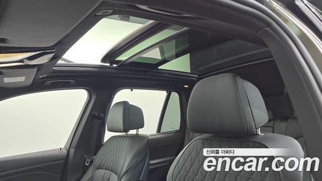 BMW X5 2025 — ფოტო 16/20