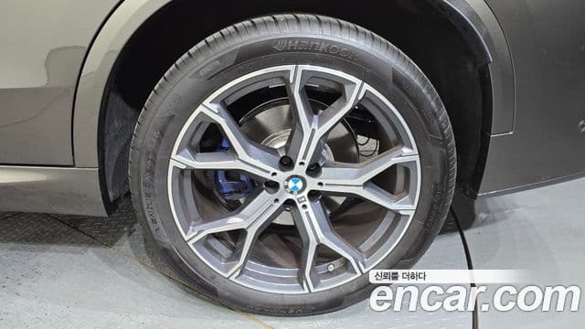 BMW X5 2025 — Photo 32/35